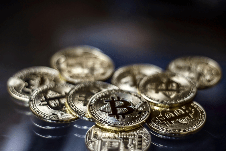 Blockchain in International Trade: Benefits & Applications